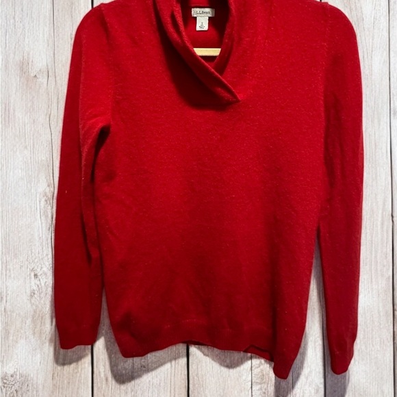 LL BEAN Red 100% Cashmere Sweater EUC size Small - Picture 1 of 6